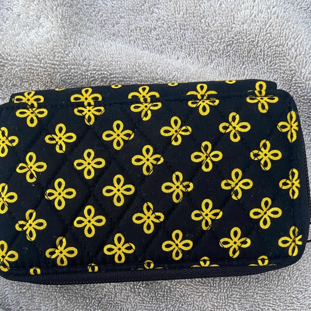 NWT Vera Bradley Quilted Crossbody with Yellow Floral Embroidery - Picture 3 of 10